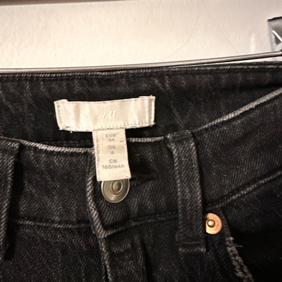 H&M Dark Wash Skinny Jeans - Picture 4 of 9